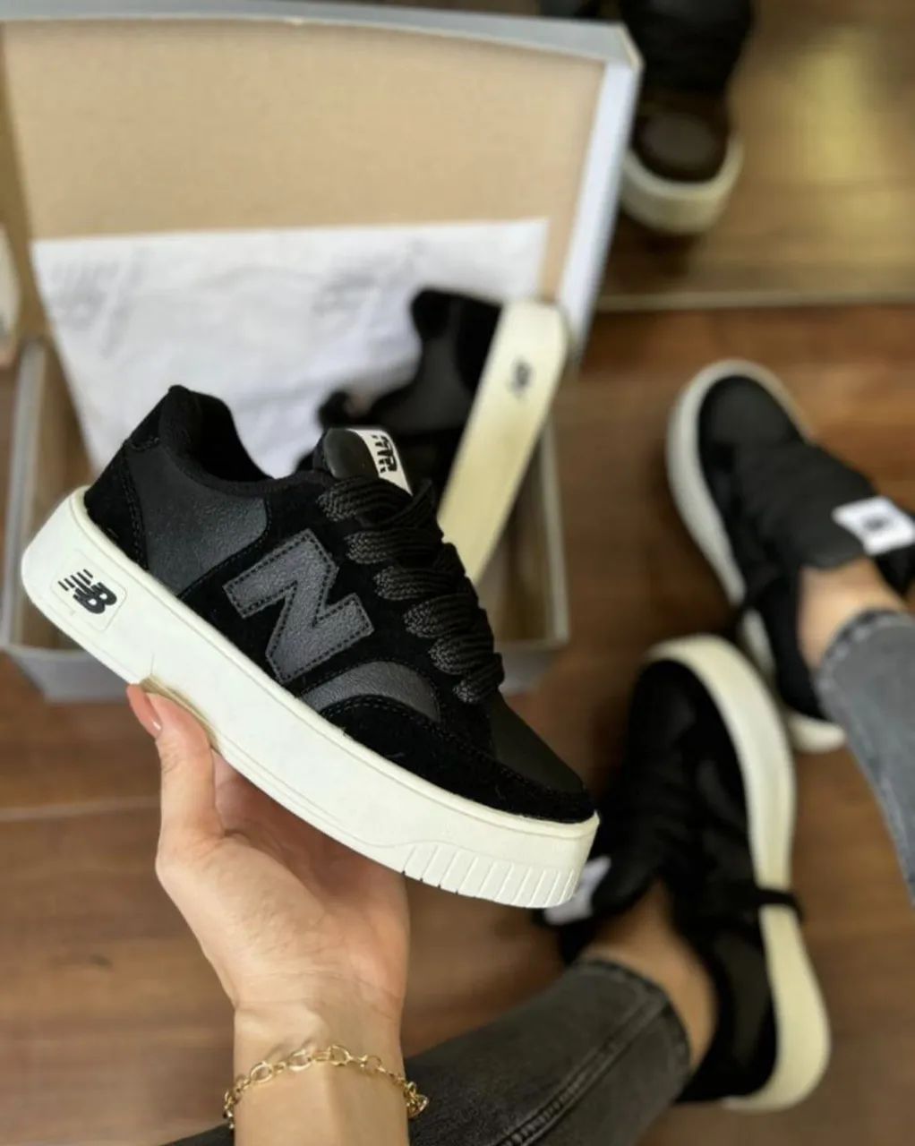 Tênis New Balance 550 Preto e Branco Calçados Pintolândia, Boa