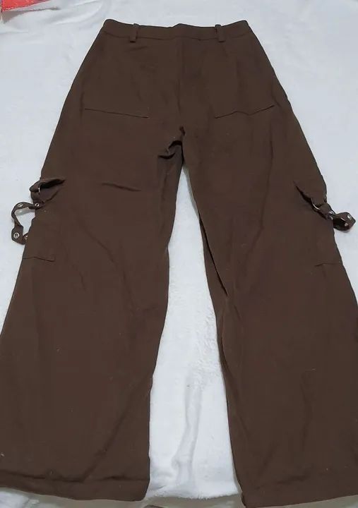Calça fairycore  estilo cargo com bordado de cogumelo - Foto 2
