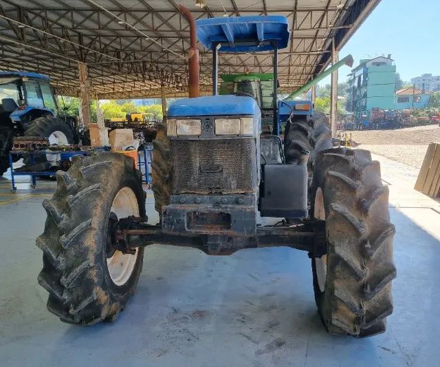 Trator New Holland 8030 - Foto 2