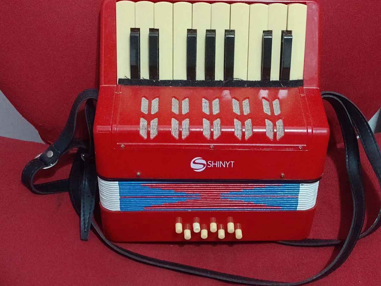 Vendo Mini acordeon vermelho  - Foto 3