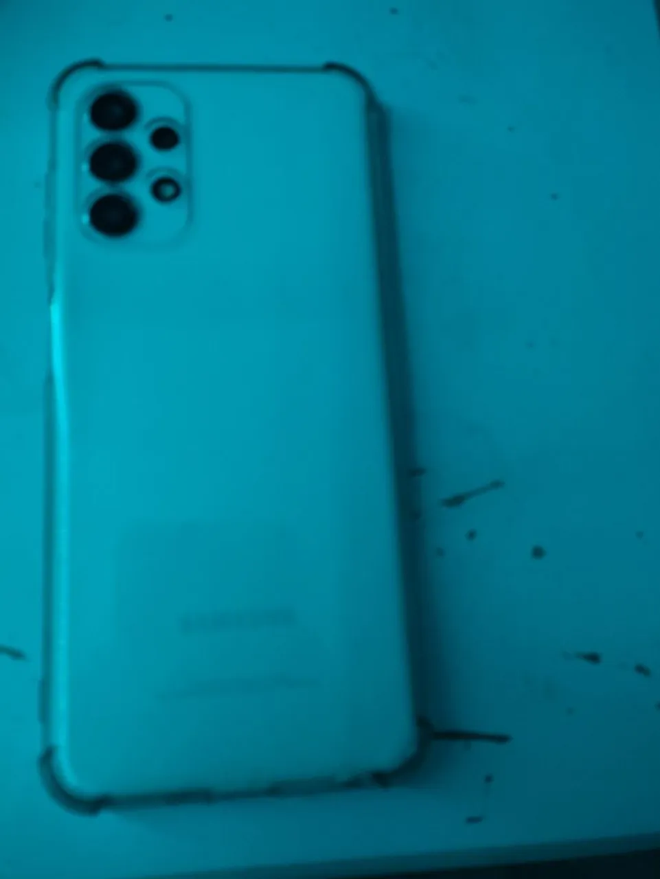 Celular semi novo (usado)