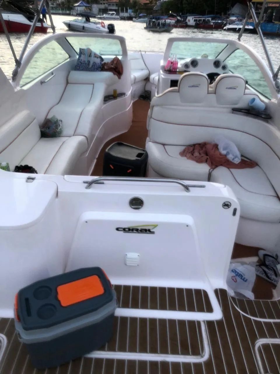 Vendo lancha coral 27 pés , proa aberta , 12 lugares - Foto 4