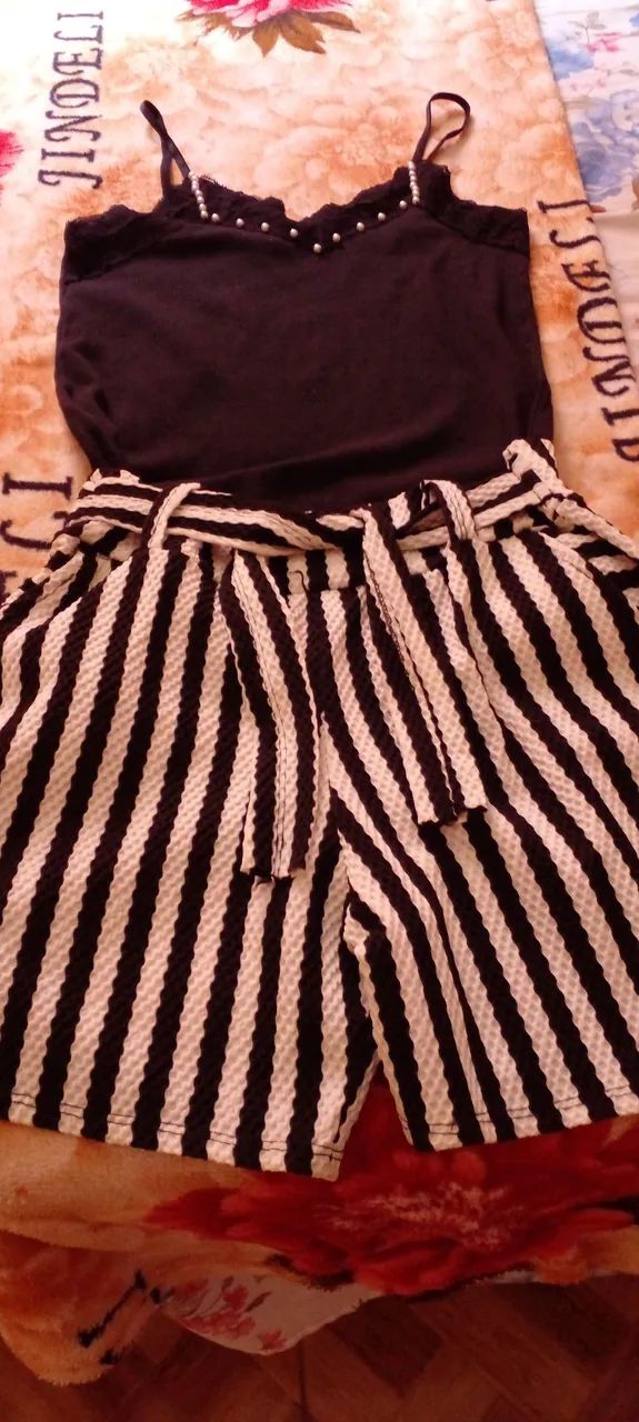 Shorts novo blusinha nova G