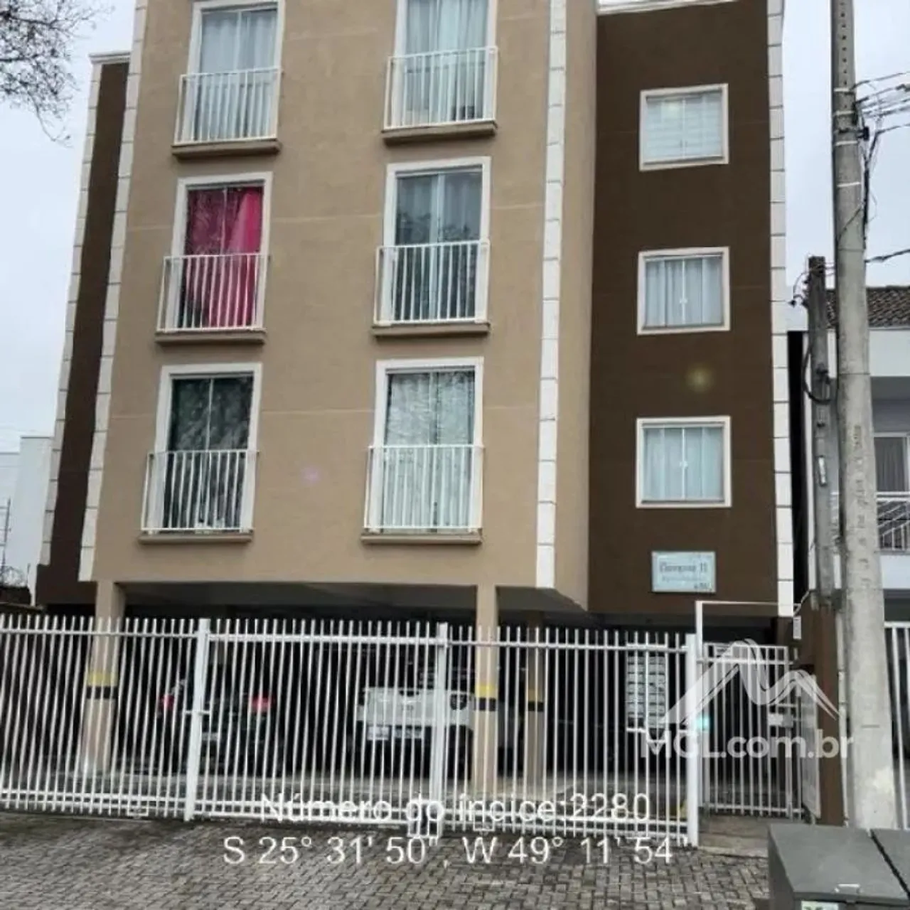 SÃO JOSE DOS PINHAIS/PR Apartamento com 2 quartos (F *7972)