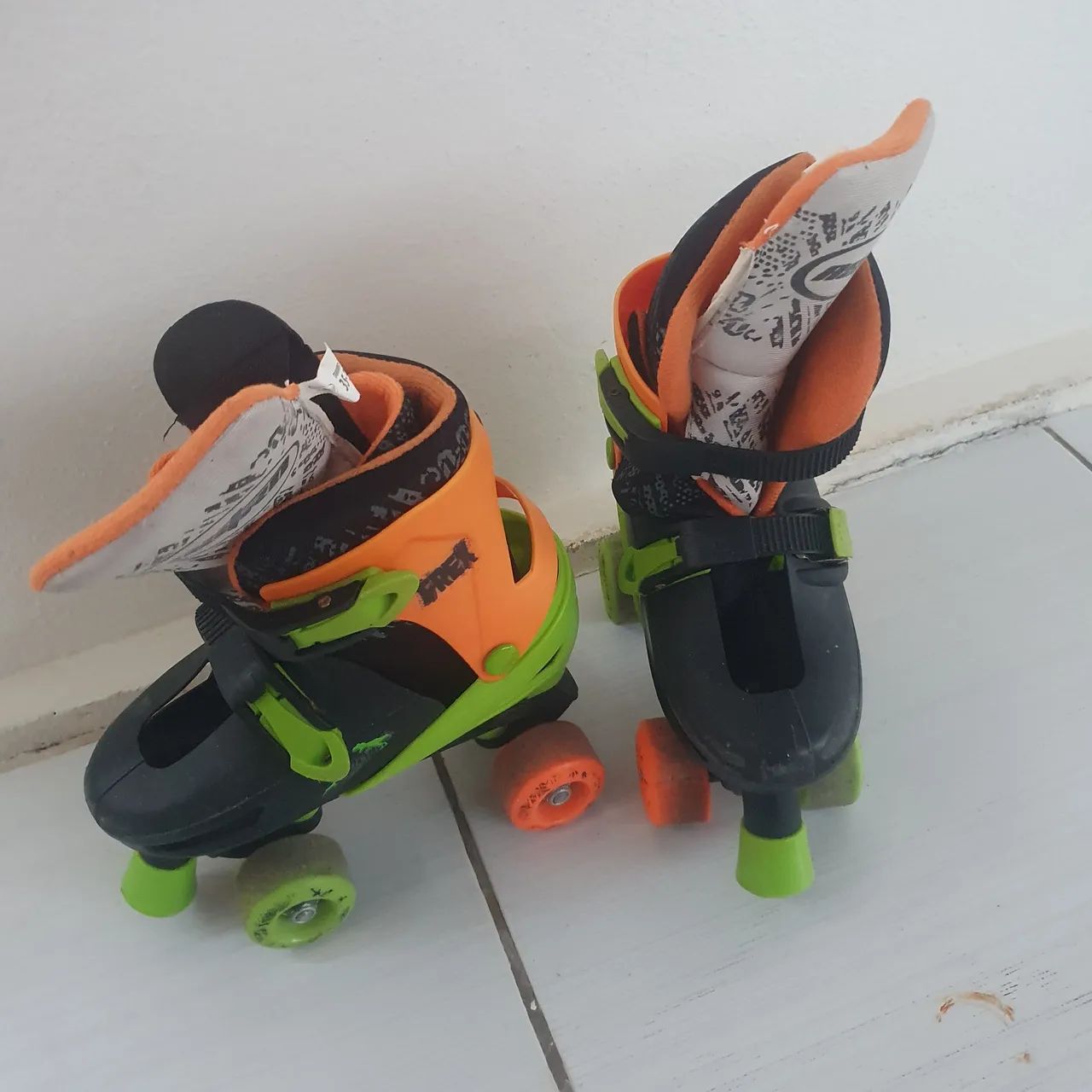 Patins Infantil Ajustável - Conforto e Diversão! - Foto 2