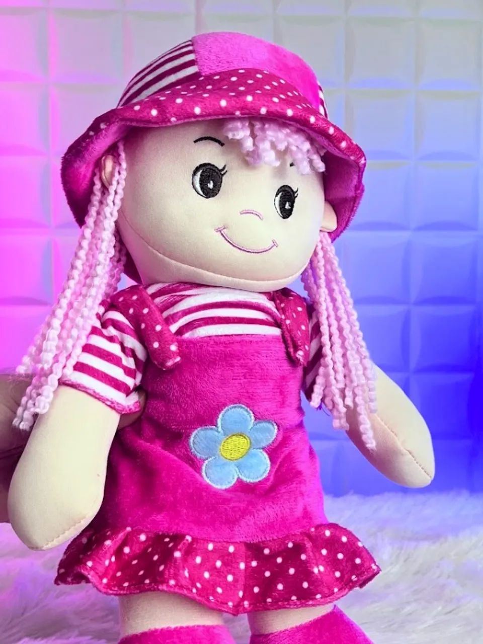 Boneca Pelúcia Menina