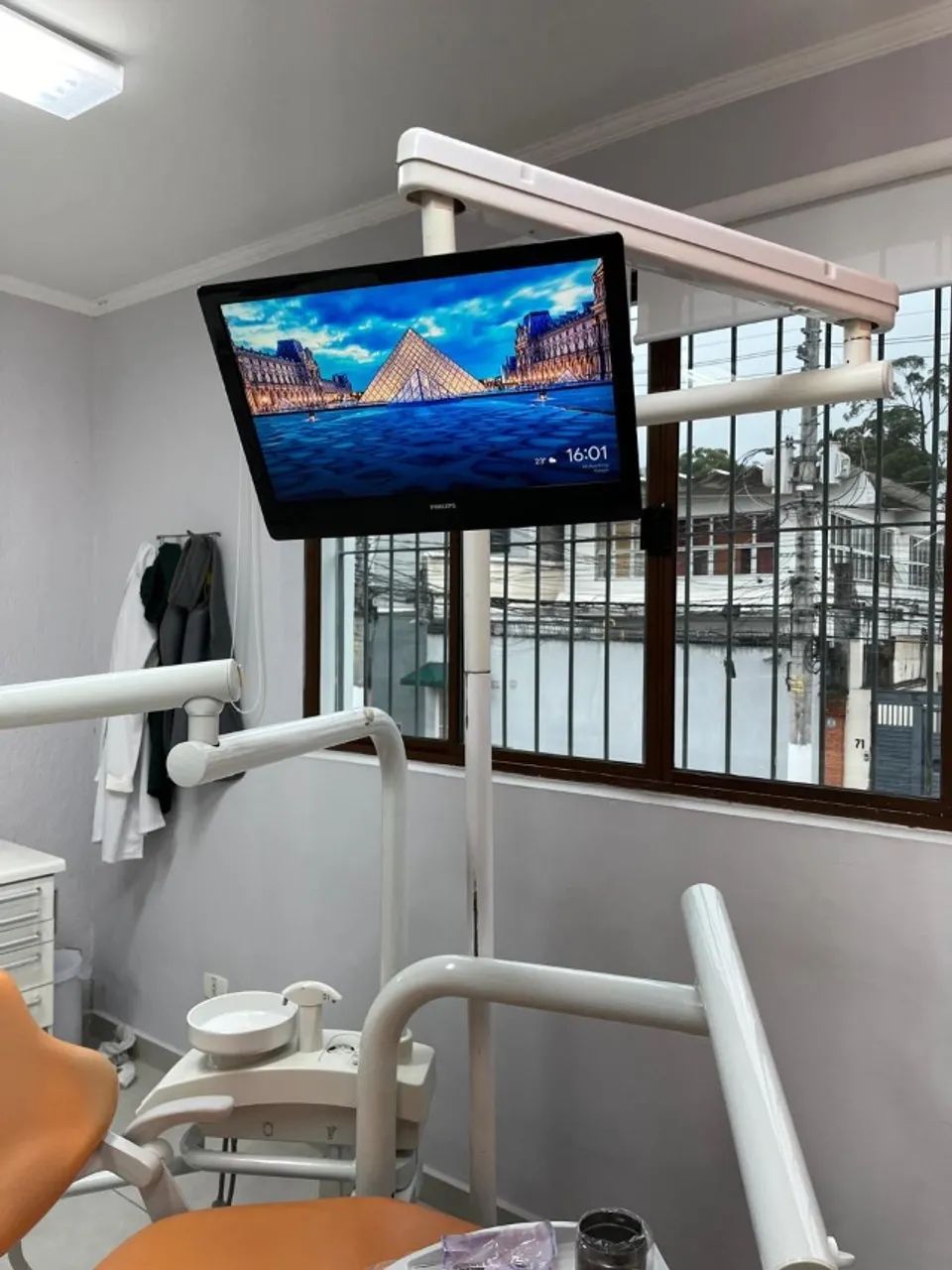 Suporte articulado para TV/Monitor