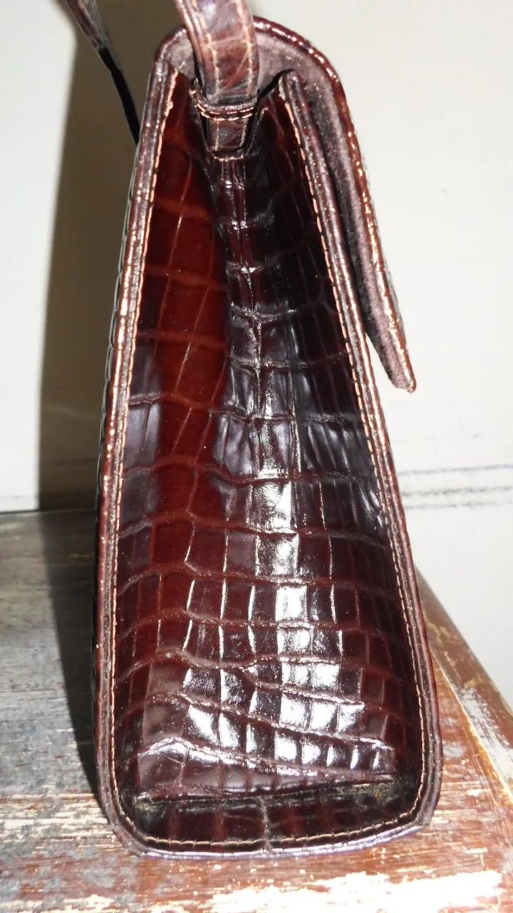 BOLSA COURO MARROM QUADRADA ESTILO CROCO -TRANSVERSAL (usada)   - Foto 4