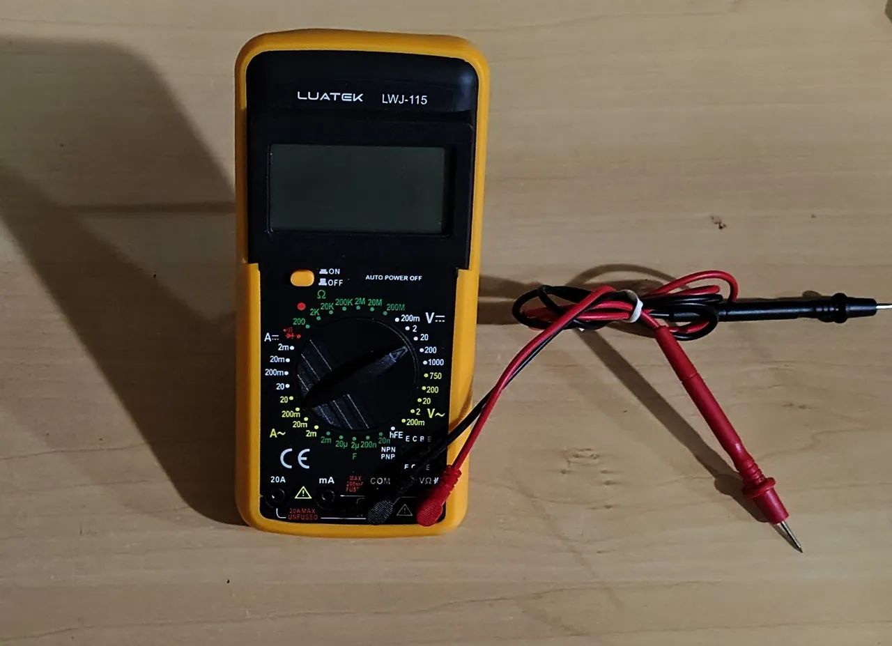 Multímetro Digital LUATEK LWJ-115