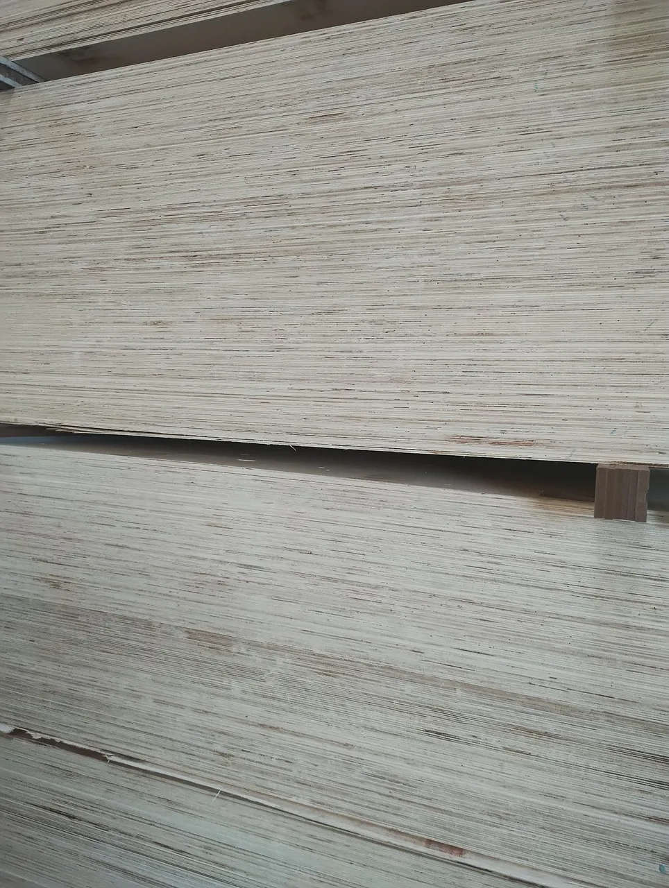 Folha compensada naval 15mm nova sem uso