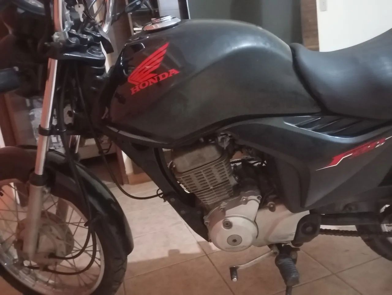 Titã Titan Titam ano 10 tudo pago moto revisada partida.pineu novo. Baixa manutenção e nad