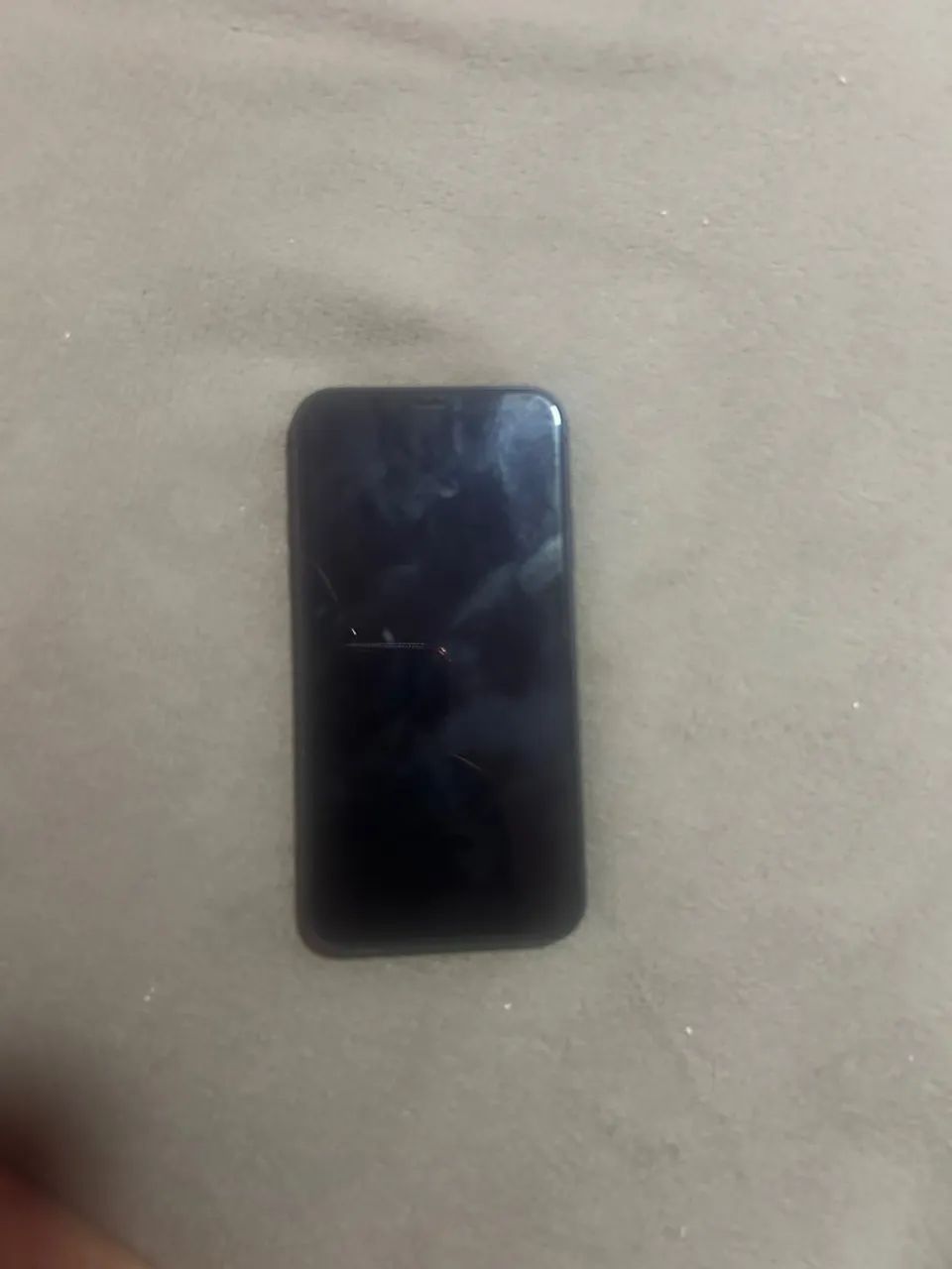 iPhone 11 normal 64gigas  - Foto 2