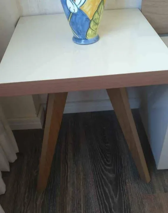 Mesa de Canto Branca