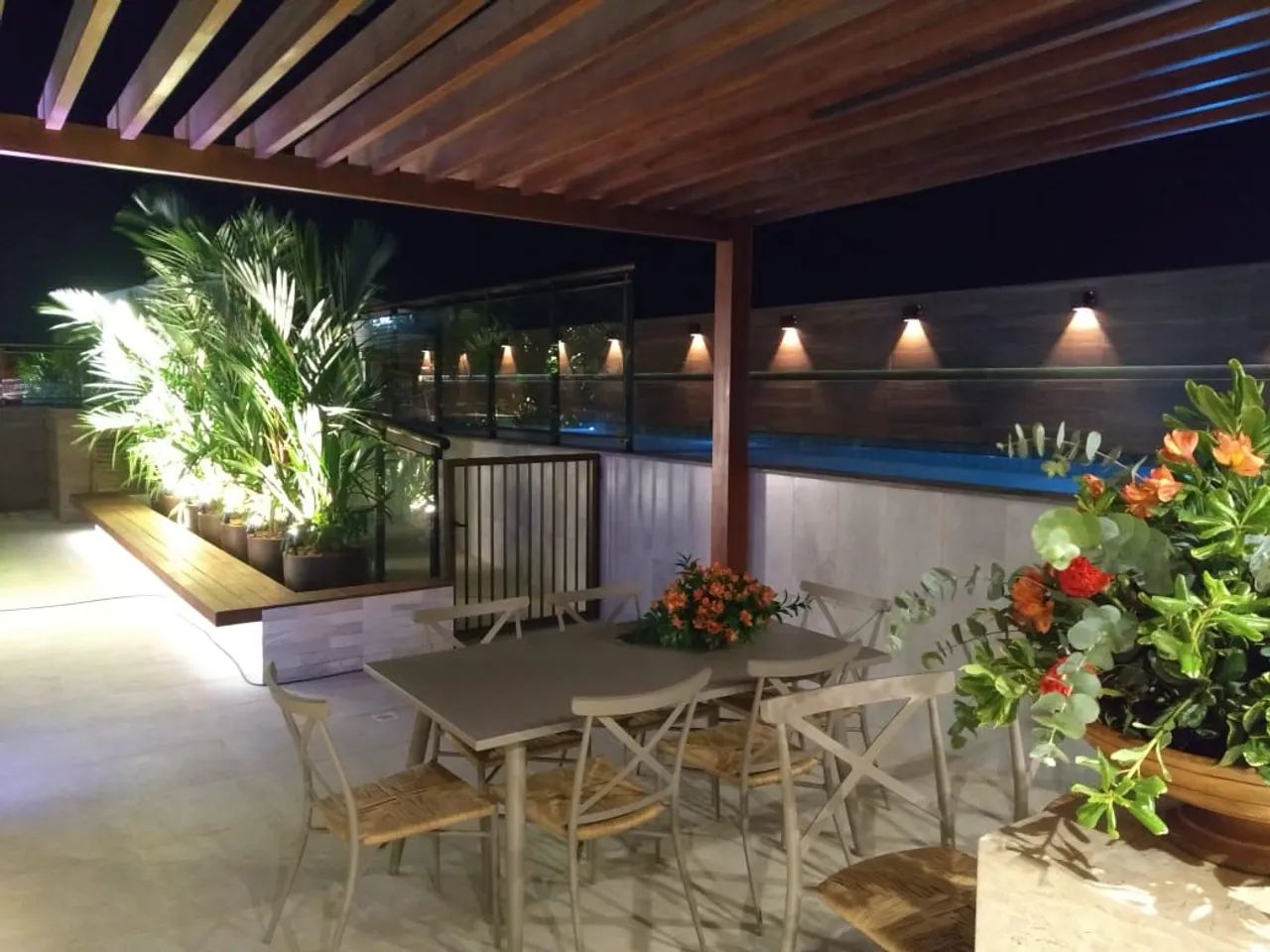 Apartamento MOBILIADO. COM  VISTA MAR. NASCENTE.  WHASTS