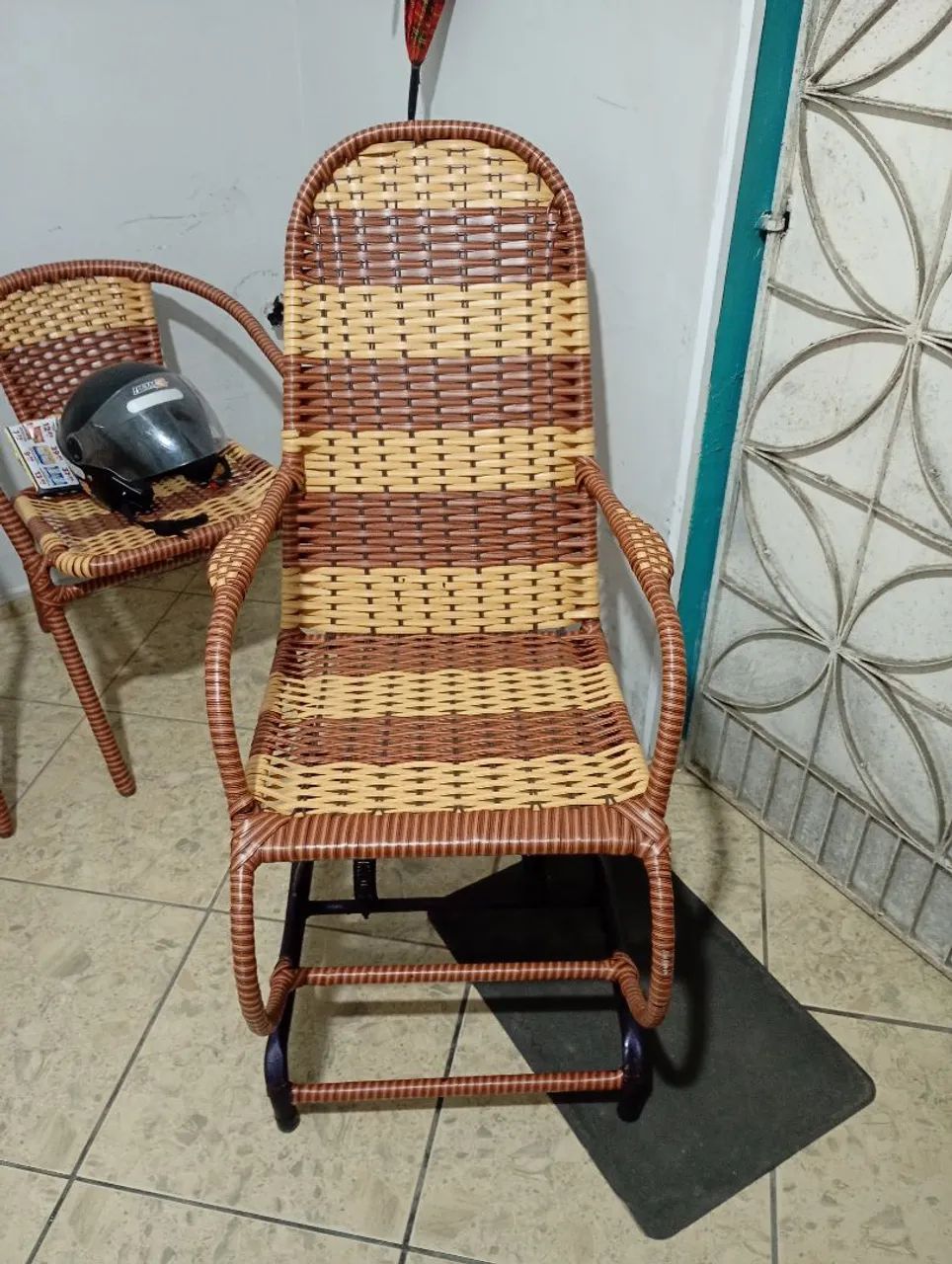Trabalho com reforma de cadeiras em fibra  - Foto 3
