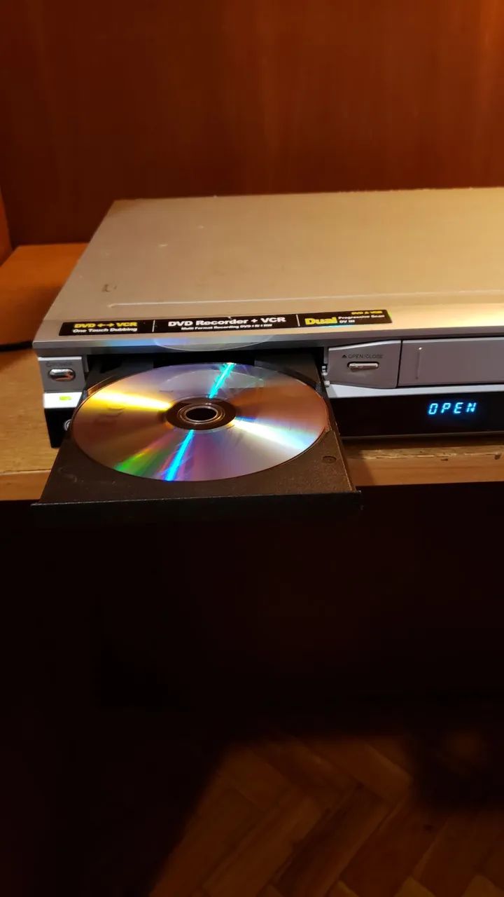 Gravador de DVD de Mesa + VHS LG RC7000B (NO ESTADO) - Foto 2