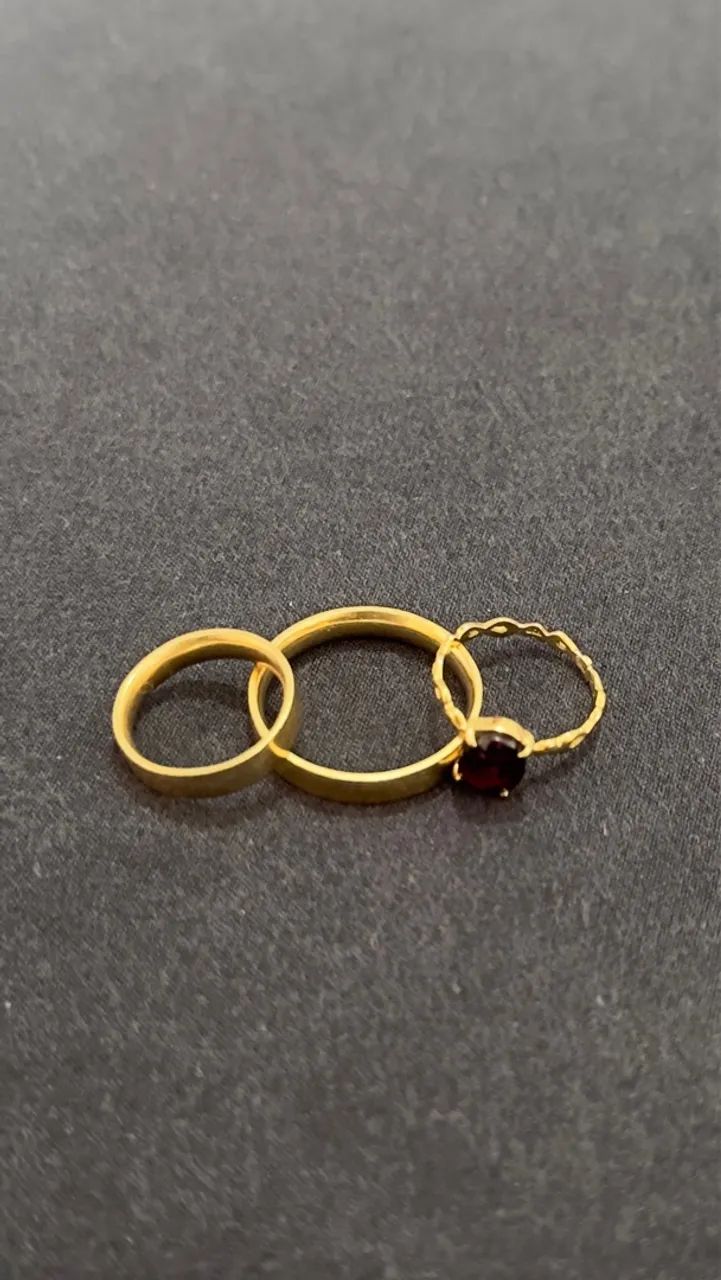 Alianças de Ouro com Pedra Rubi - Foto 4