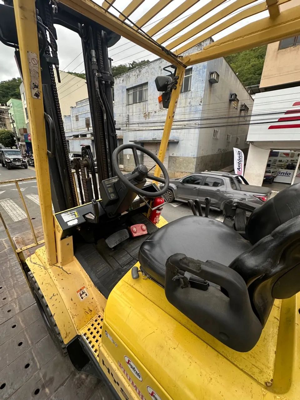 Empilhadeira Hyster 55 2.5 toneladas 3 Torres 