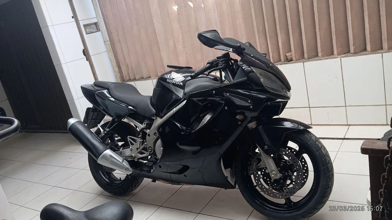 CBR 600 F Máquina 28.000(TROCO)