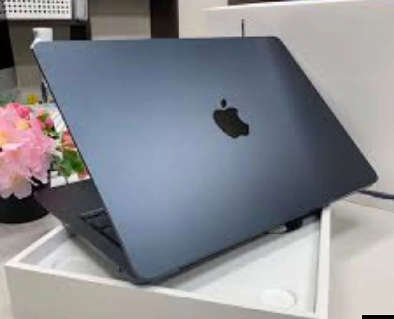 MacBook Air M3 13? 2024 - 512GB * 16GB RAM * Cor Meia-Noite - Loja