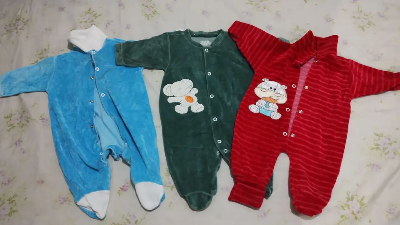 Vendo bomba de tira leite nova e lote menino tamanho RN, P,M e G mais de 200 peça  - Foto 6