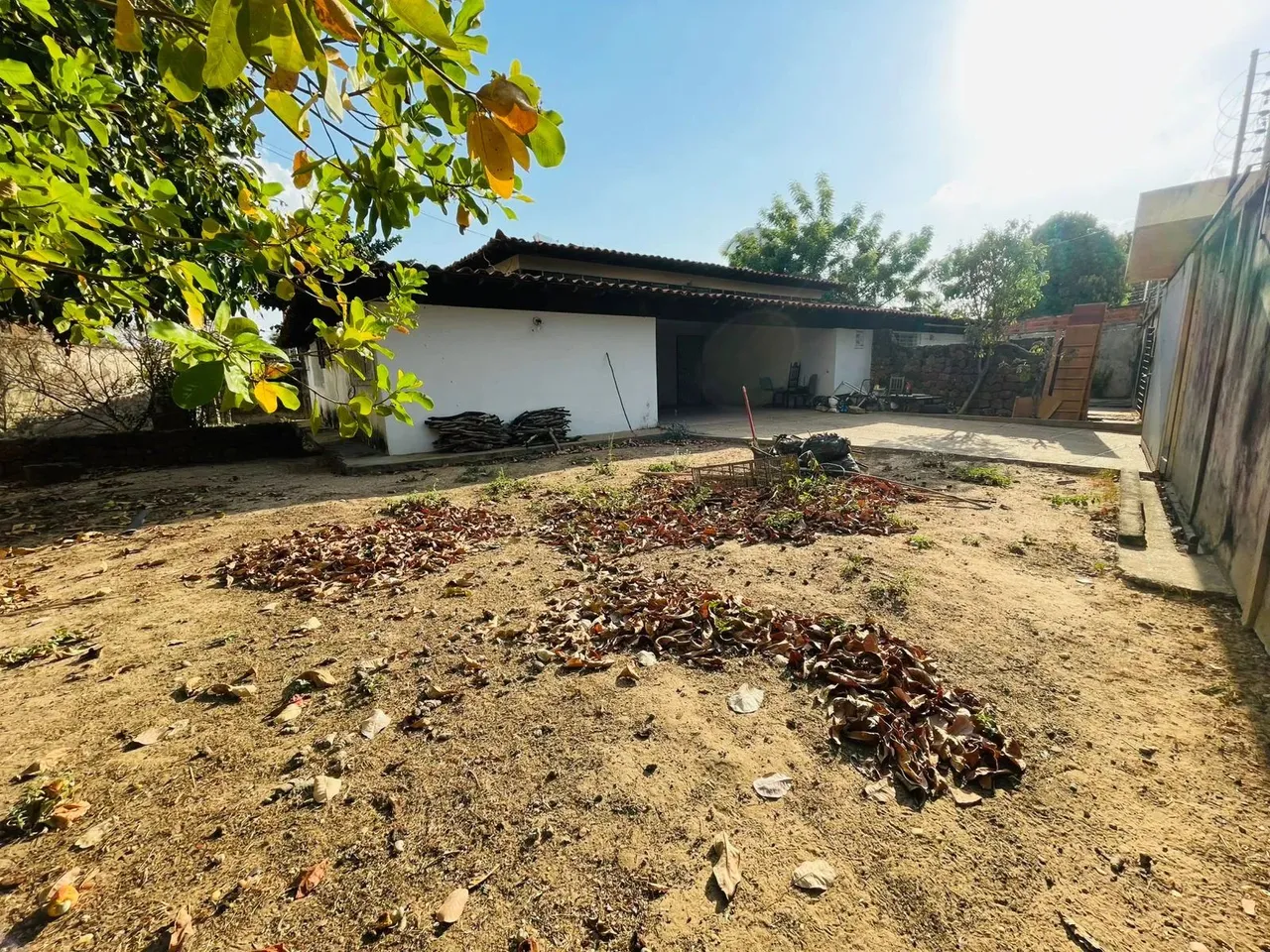 Casa na Av. Vilmary - 25x30