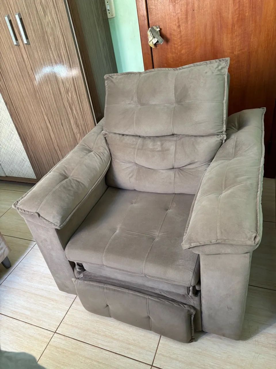 Poltrona Reclinável Retrátil - Foto 3