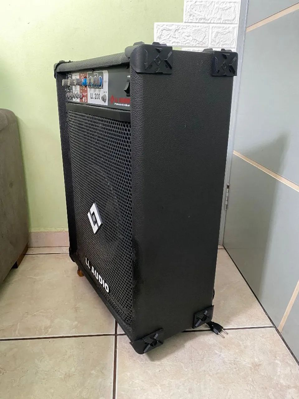 CAIXA AMPLIFICADA LL AUDIO LL200 50 WTS - Foto 2