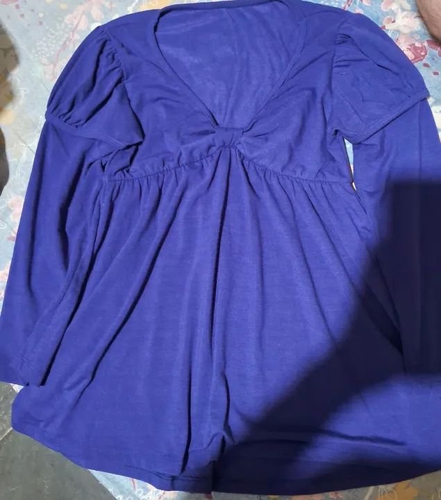 Blusa de manga longa. - Foto 2