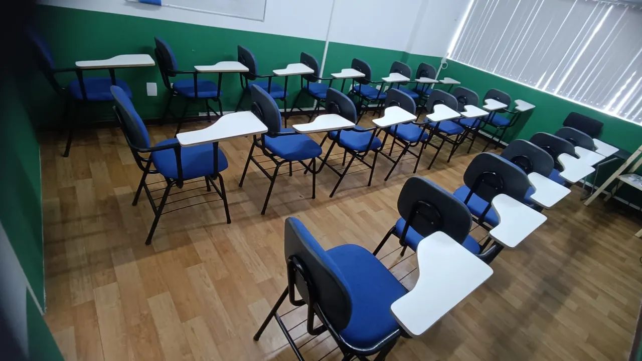 Cadeira universitária estofadas com braço  - Foto 4