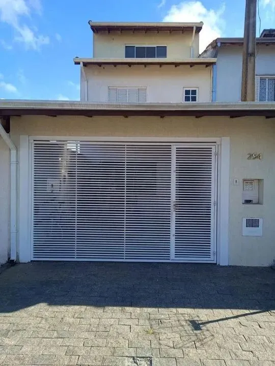 Sobrado para Venda em Mogi das Cruzes, Jardim Rubi, 3 dormitórios, 1 suíte, 3 banheiros, 2