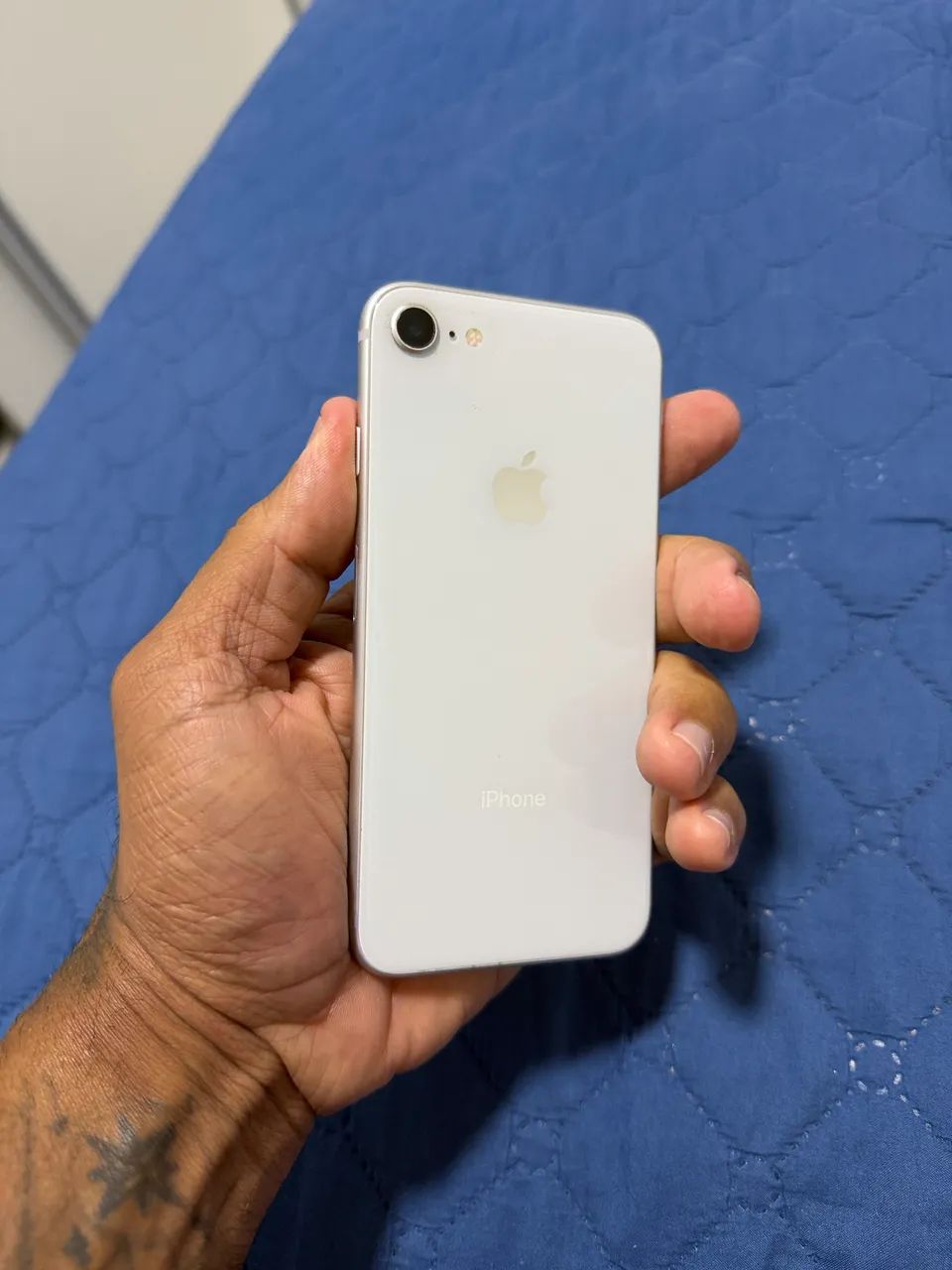 Apple iPhone 8ホワイト 64GB バッテリー100% iPhone 8 64 gb Branco , bateria 100% , lindo - Celulares e