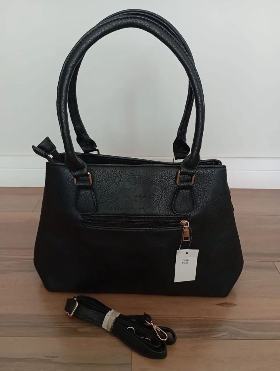 Bolsa preta com alça transversal - Foto 2