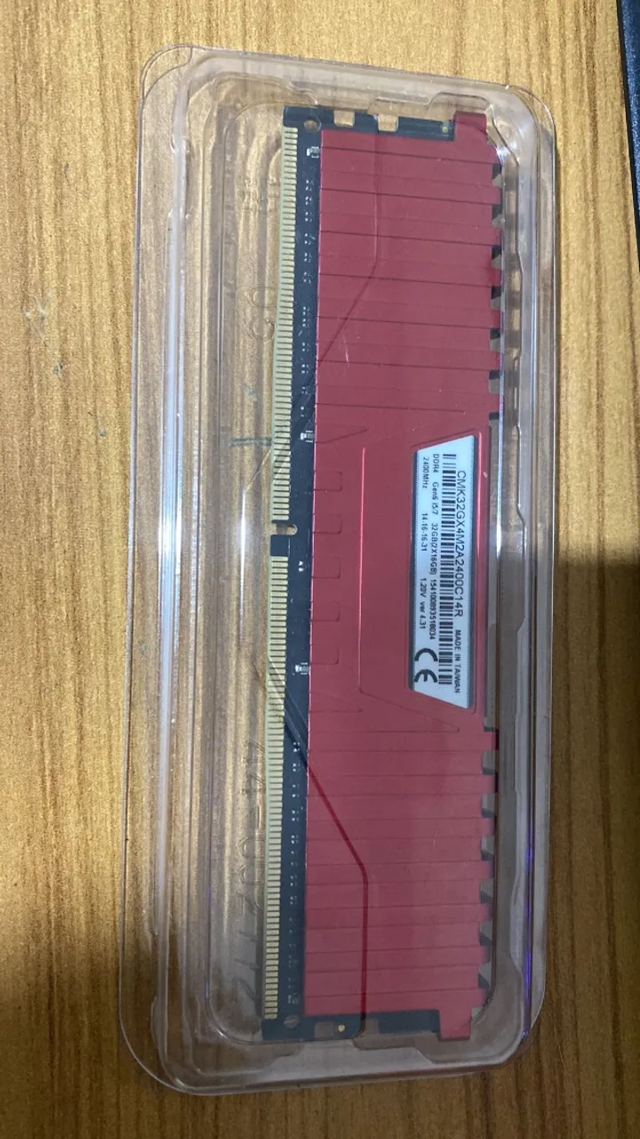 CORSAIR VENGEANCE DDR4 16gb 2400Mhz