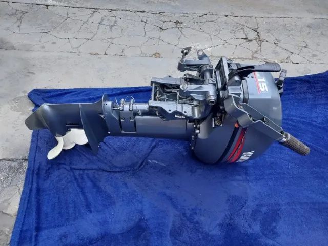motor de popa yamaha 15 hp / nao aceito trocas / valor final /  - Foto 3