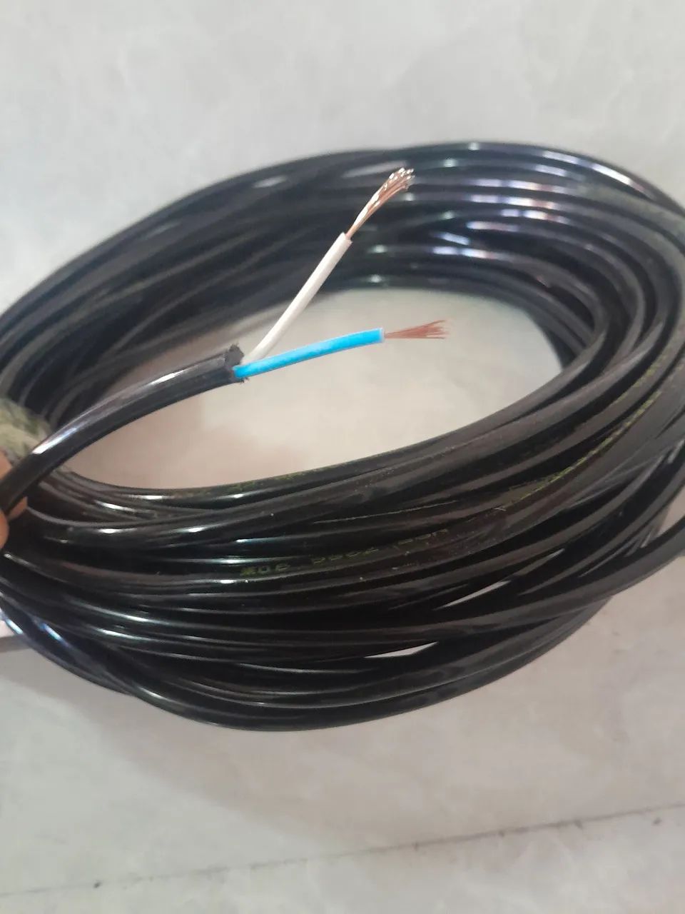 25 metros de cabo pp 2,5mm ( duas vias )