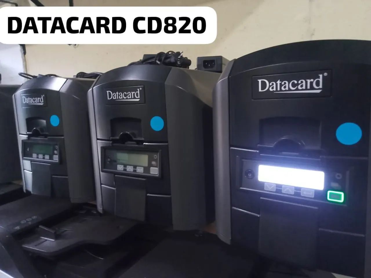 Impressora Datacard cd820 para fazer crachá ou outros tipos de cartões 