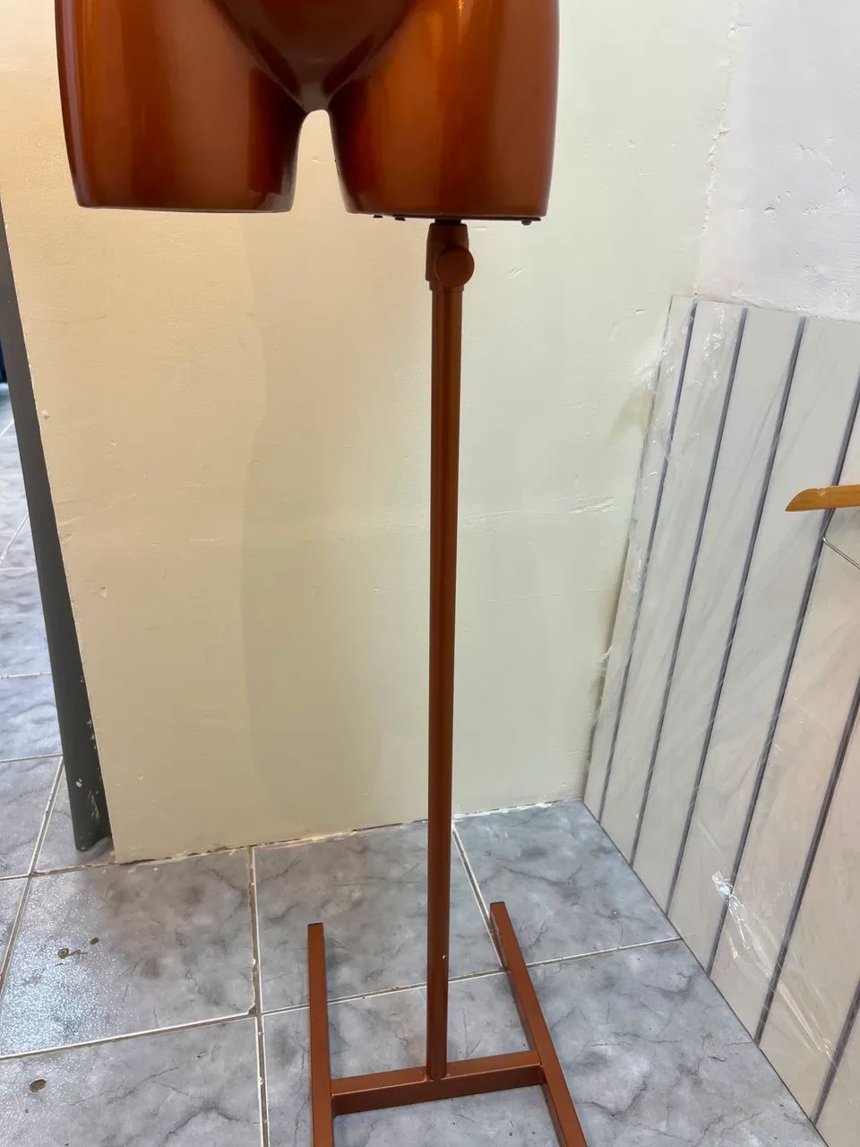 MANEQUIM DE FIBRA - Foto 3