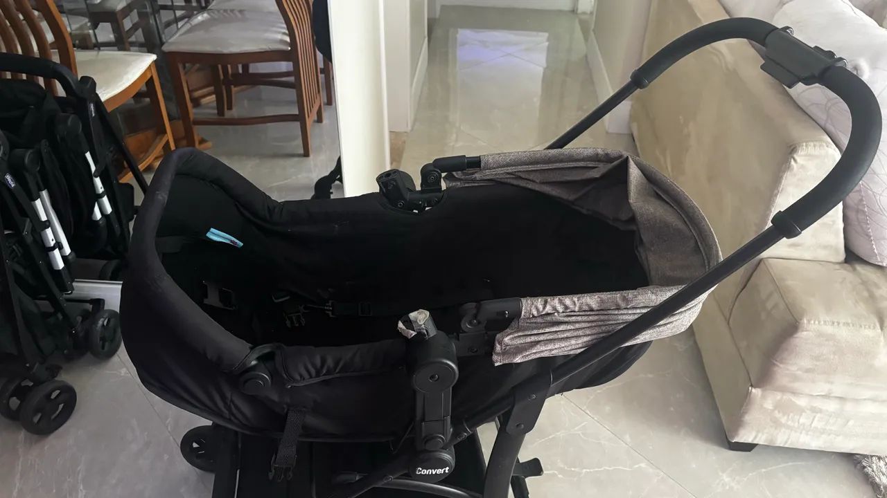 Carrinho de bebê com bebê conforto Burigotto Confort