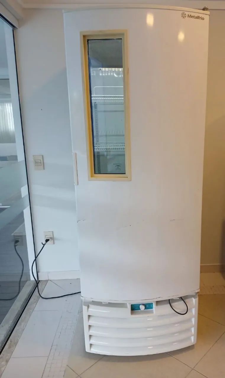 Freezer vertical Metalfrio  - Foto 2
