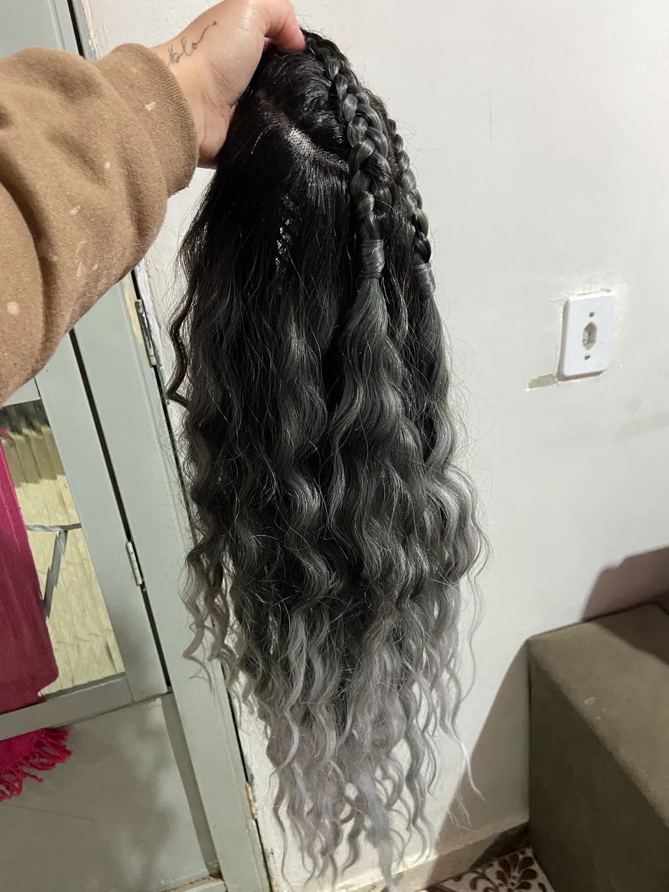 Lace Front Ondulada Preta com Cinza - Fibra Premium - Foto 2