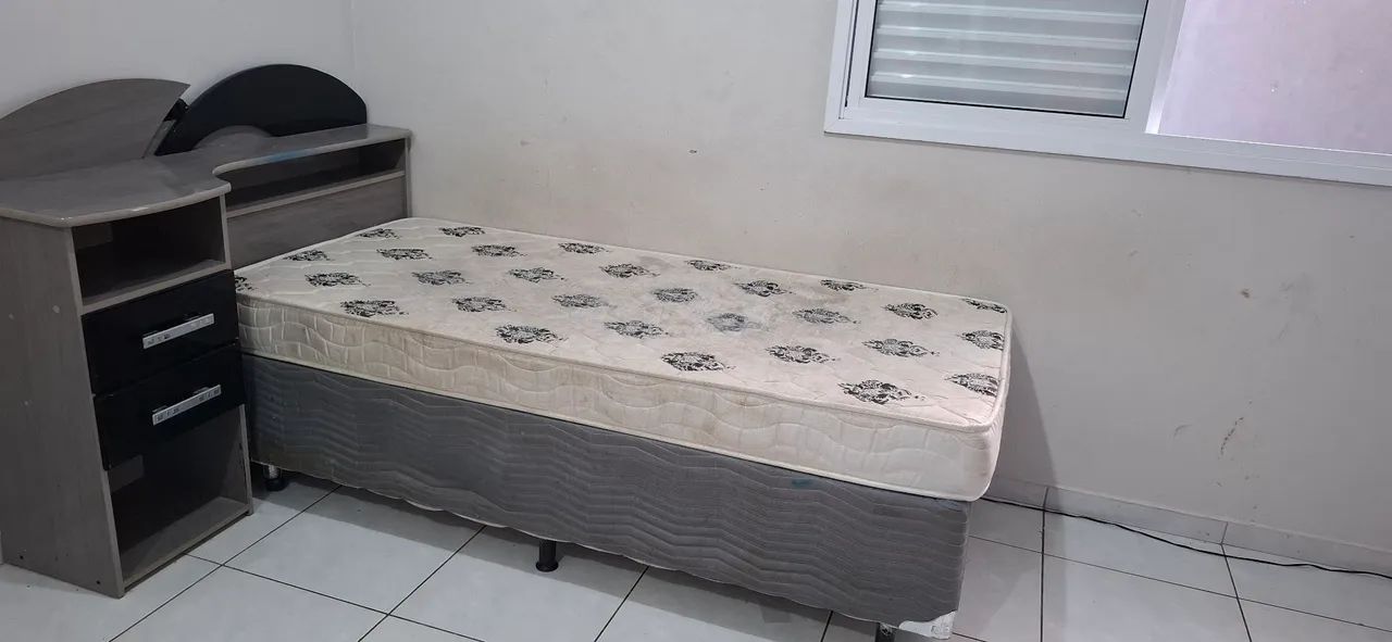 Cama box de solteiro, com colchão e cabeceira - aceito trocas