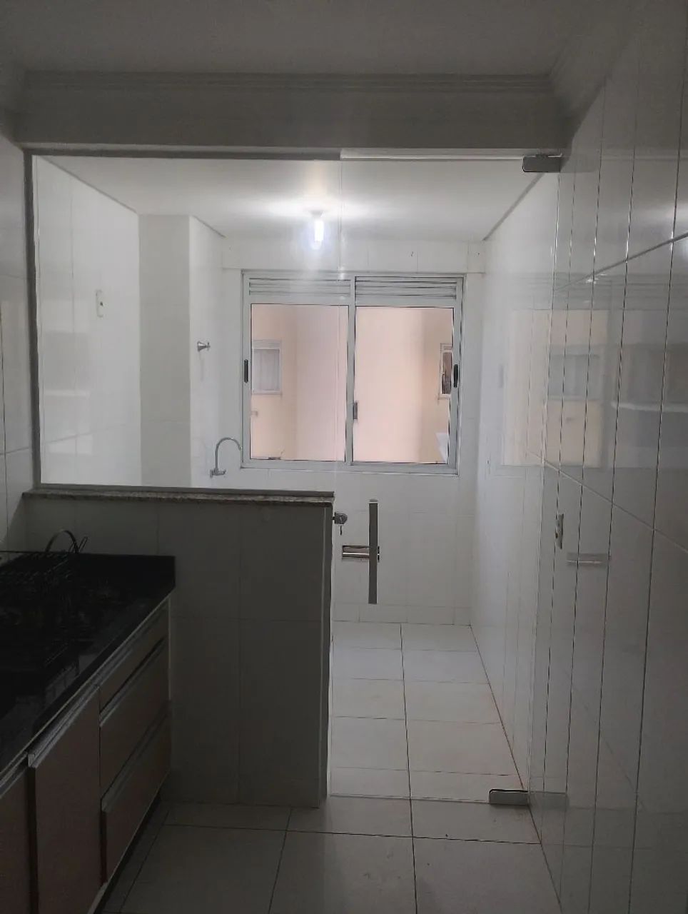 Manutenção de sacadas, instalação, e box de banheiro. - Foto 3