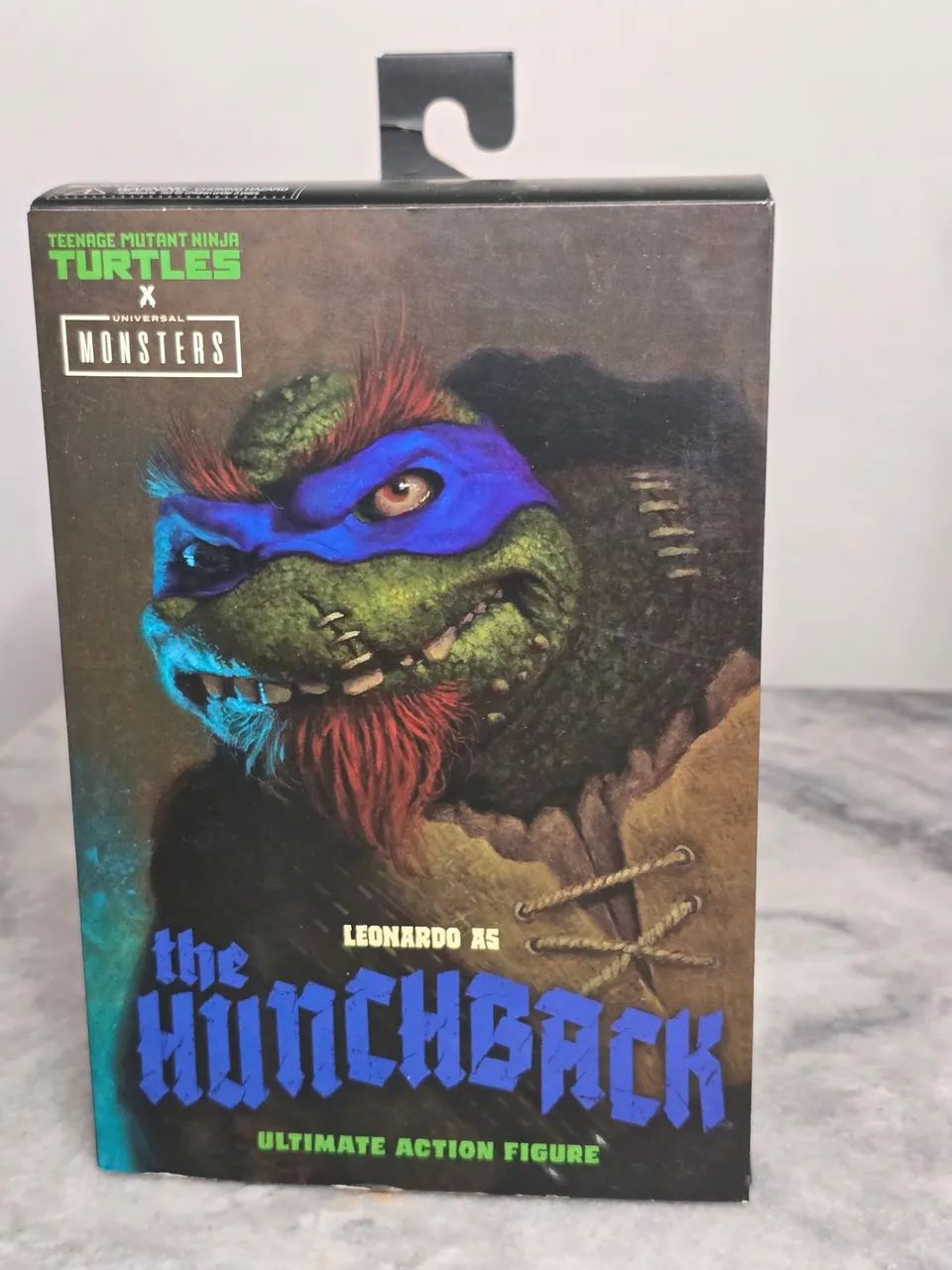 Neca Tartarugas ninja x monsters Leonardo corcunda