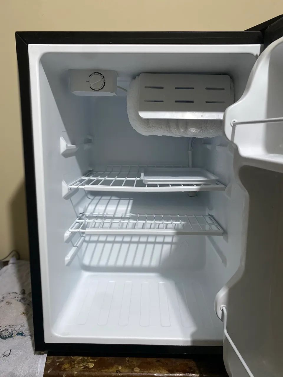 Frigobar Philco PFG85P - Foto 2