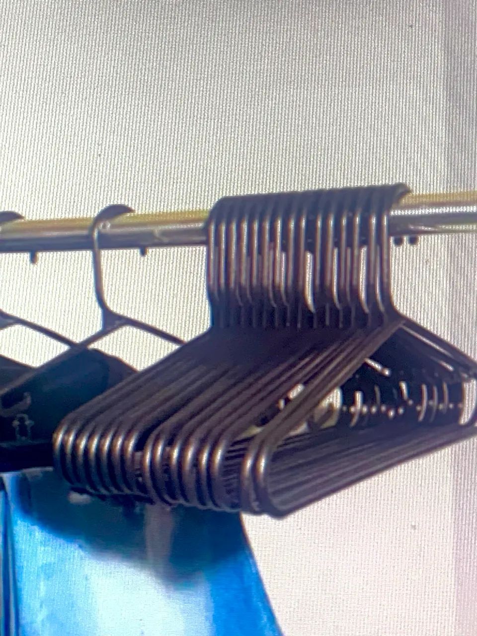 Cabides roupas preto com 20 unidades - Foto 3