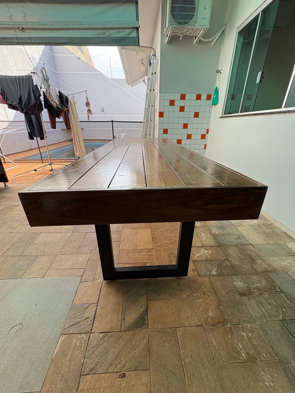 Mesa Retangular de Madeira 2,50m com Pés de Aço - Foto 2