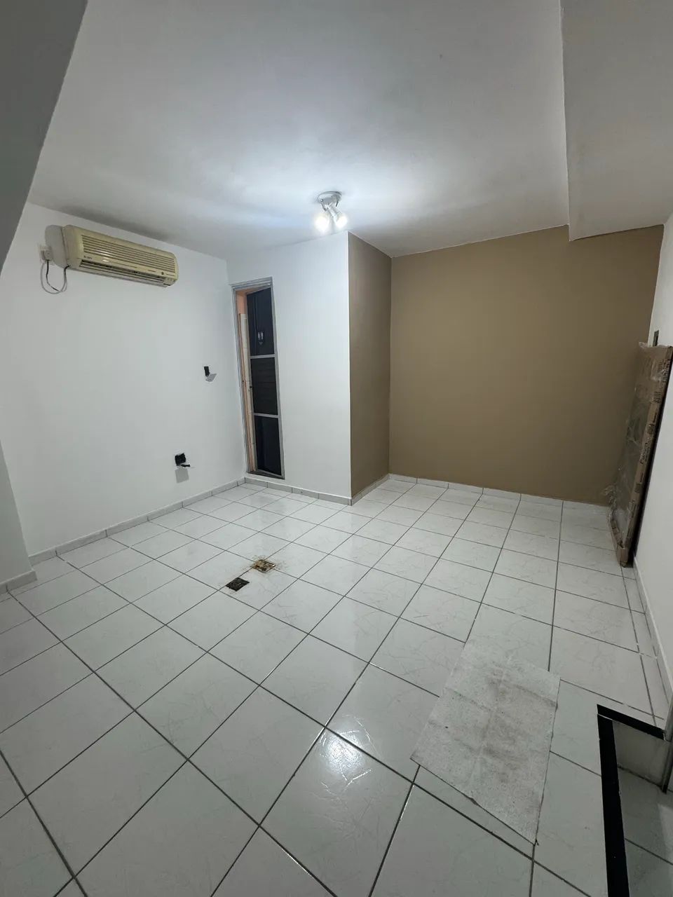 Alugo sala comercial Adrianopolis próximo ao Fórum - Foto 5