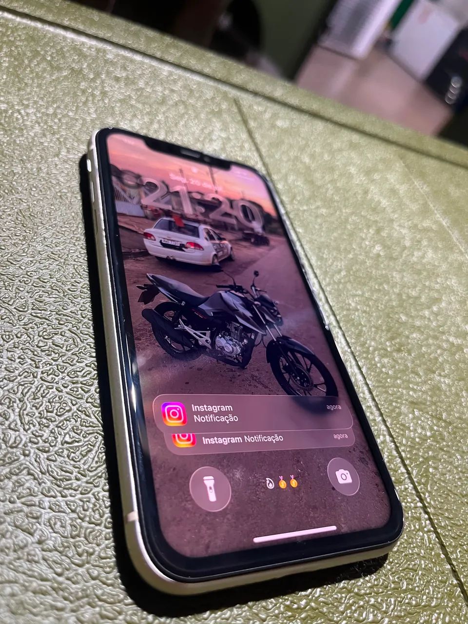 Vende-se iPhone 11 