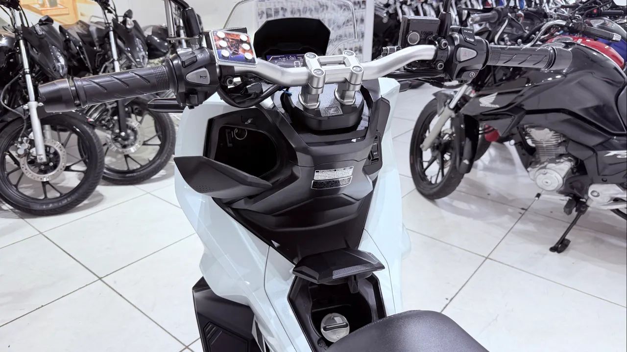 Honda Adv 150 - Foto 2